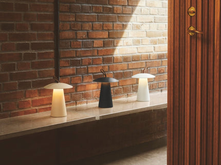Lámpara de mesa recargable Ara To Go 2 LED blanca Nordlux