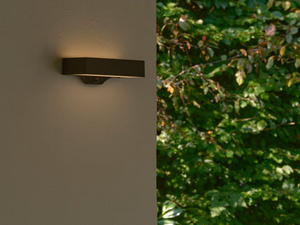 Aplique solar exterior Monay Square negro Nordlux