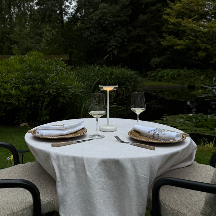 Lámpara solar de mesa Bobbie blanco ZOLUNA