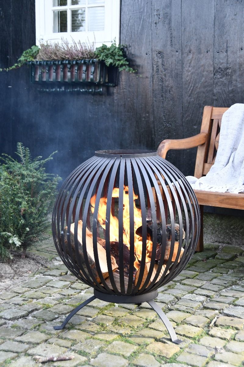 Esschert Cuenco de Fuego Laser Cut Rayas Negro Ø59