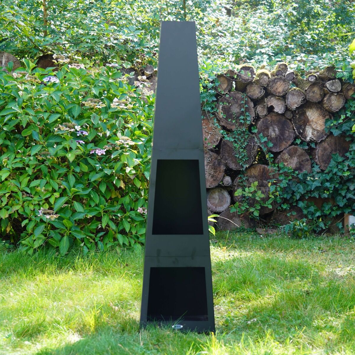 HEAT Chimenea exterior Oslo con Almacenamiento de Madera