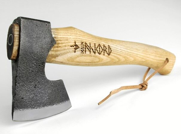 Njord Malin Small | Hacha de Trekking ou Camping