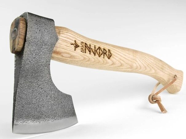 Njord Arvid Medium | Hacha Universal