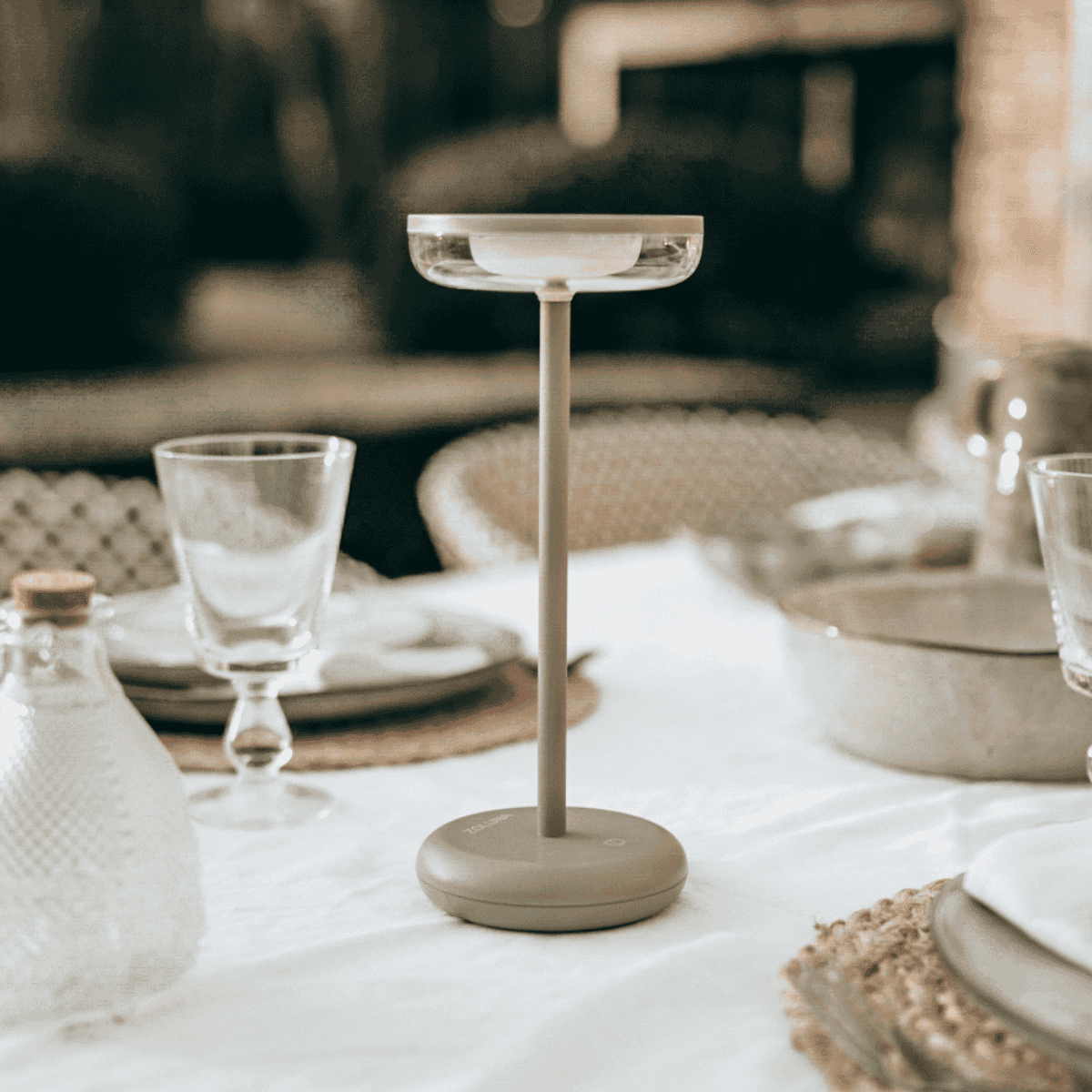 Lámpara de mesa solar Bobbie capuchino ZOLUNA