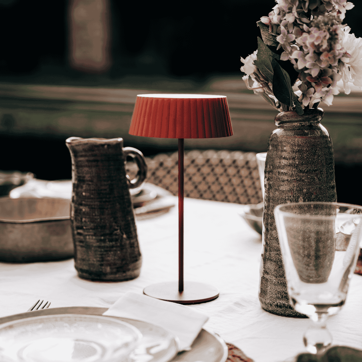 Lámpara de mesa solar Jyp rojo oxidado ZOLUNA