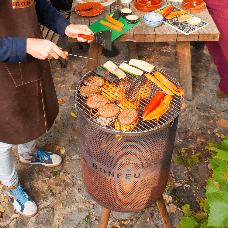 BonFeu BonVes 45 brasero con parrilla y alimentos